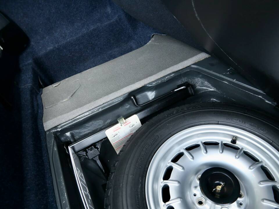 Bild 40/50 von Mercedes-Benz 380 SEL (1983)