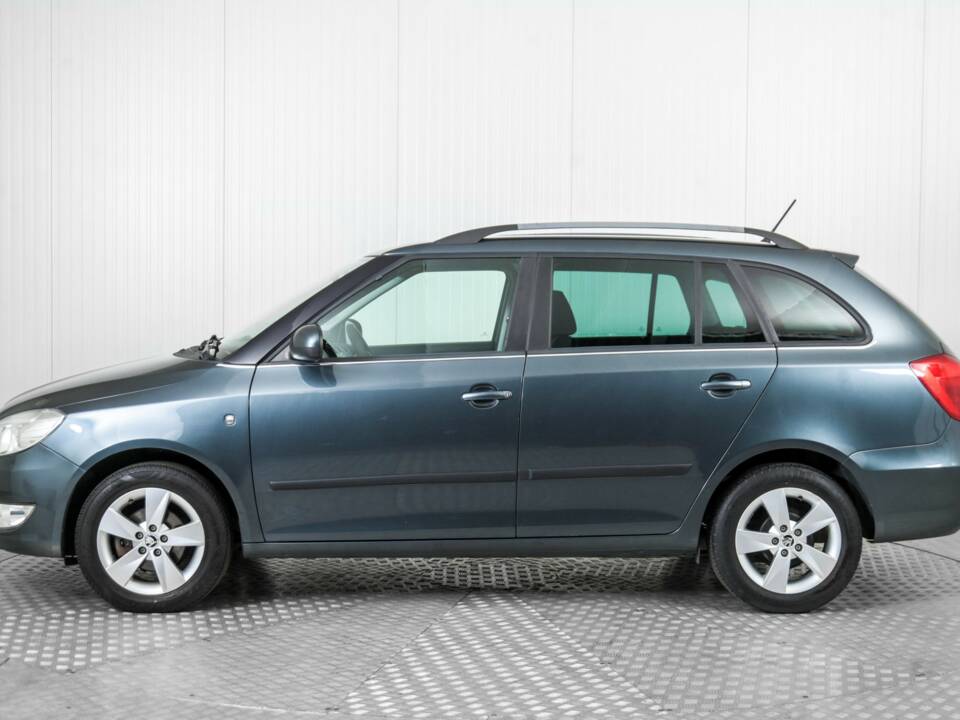 Imagen 9/50 de Skoda Fabia 1.2 TSI Combi (2014)