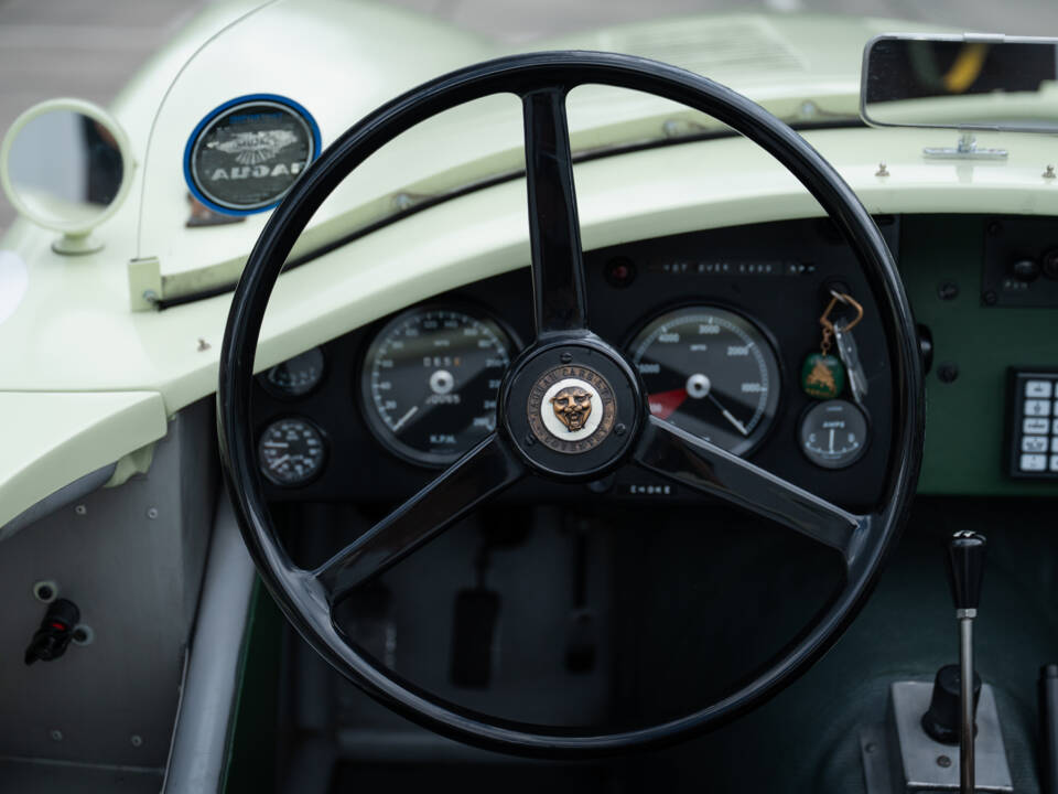 Afbeelding 57/99 van Jaguar XK 120 C (C-Type) (1954)