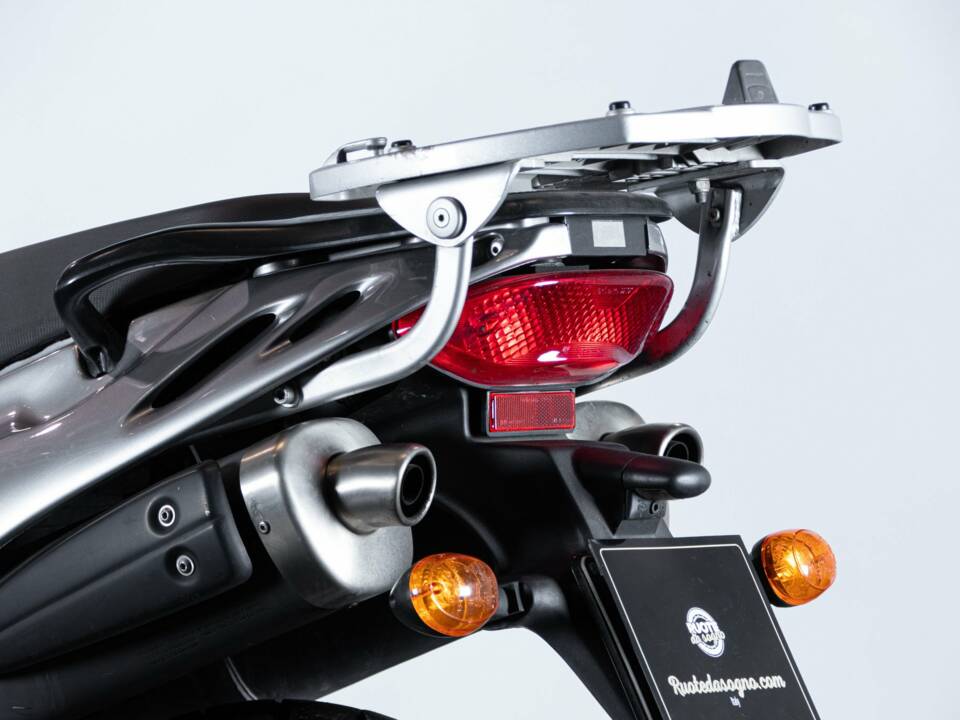 Immagine 28/50 di Aprilia DUMMY (2004)