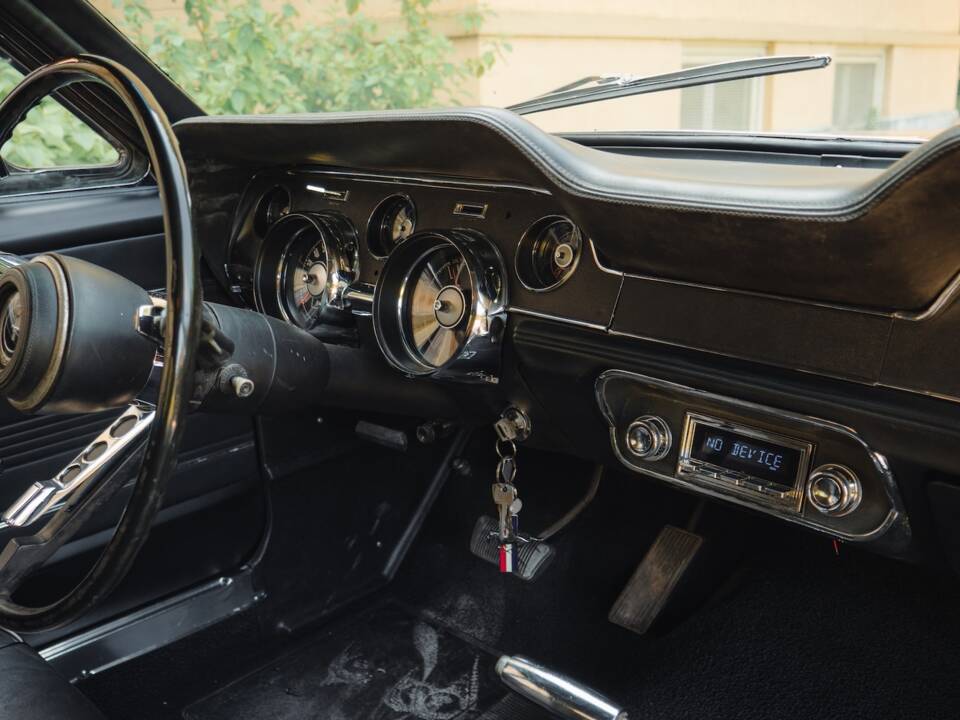 Image 30/81 of Ford Mustang 289 (1967)