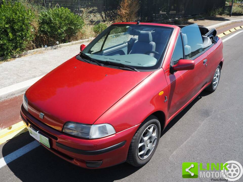 Bild 41/42 von FIAT Punto 90 ELX (1996)