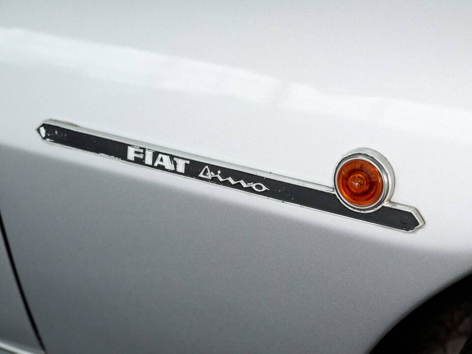 Imagen 43/50 de FIAT Dino 2400 Spider (1971)