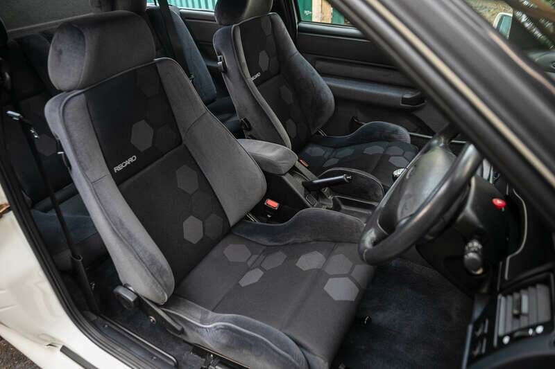 Imagen 28/50 de Ford Escort RS Cosworth (1997)
