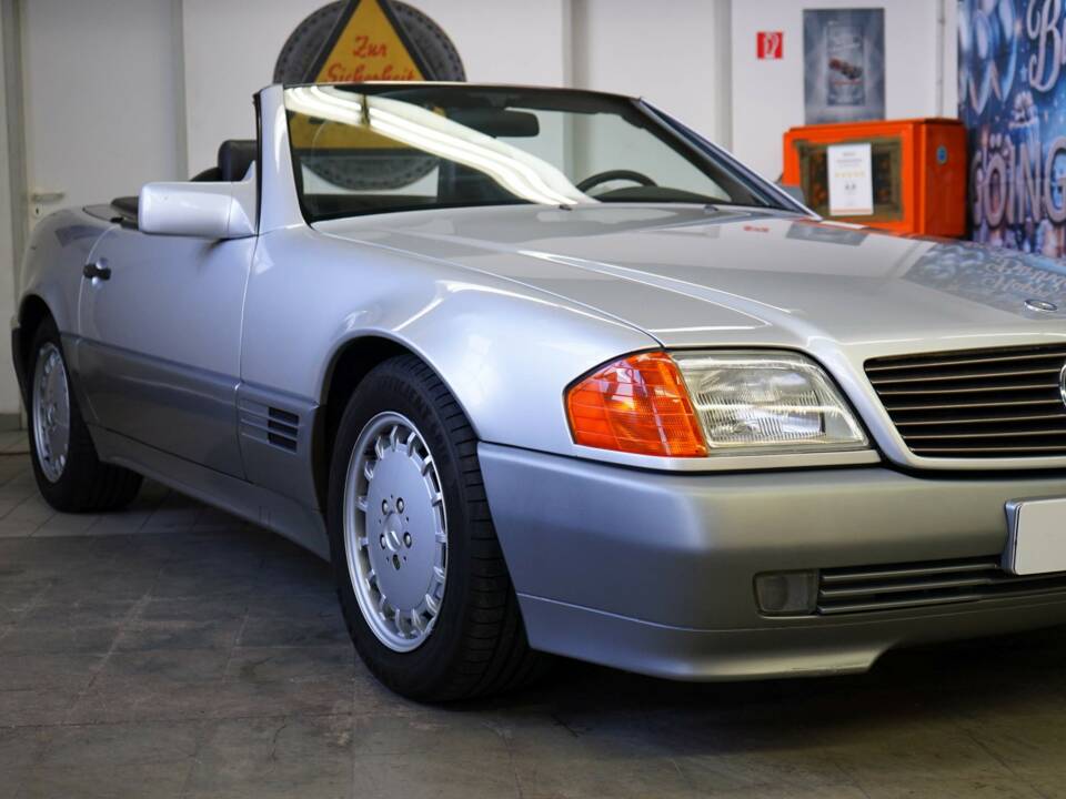 Image 2/38 of Mercedes-Benz 500 SL (1991)