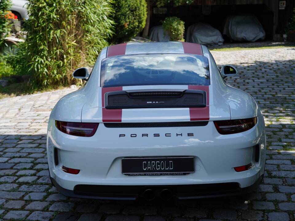 Image 13/24 de Porsche 911 R (2016)