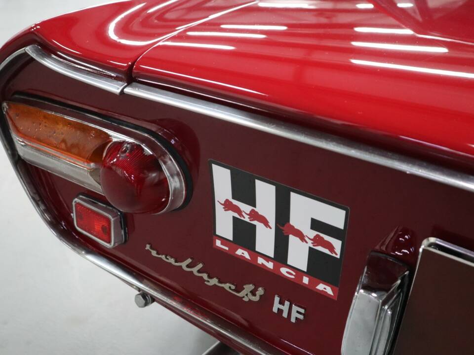 Image 20/66 of Lancia Fulvia Coupe Rallye HF (1968)