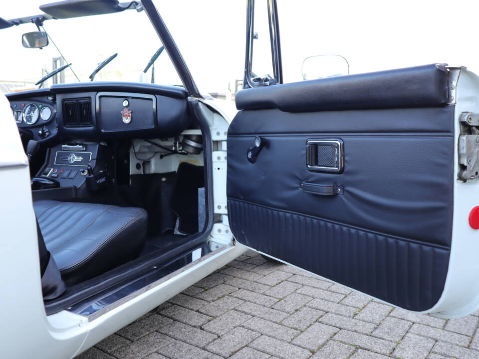 Bild 13/50 von MG MGB (1972)