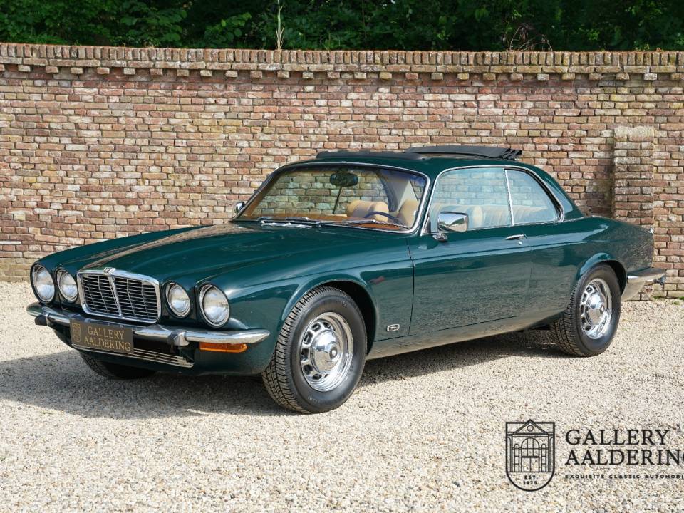 Afbeelding 1/50 van Jaguar XJ 6 L 4.2 (1975)