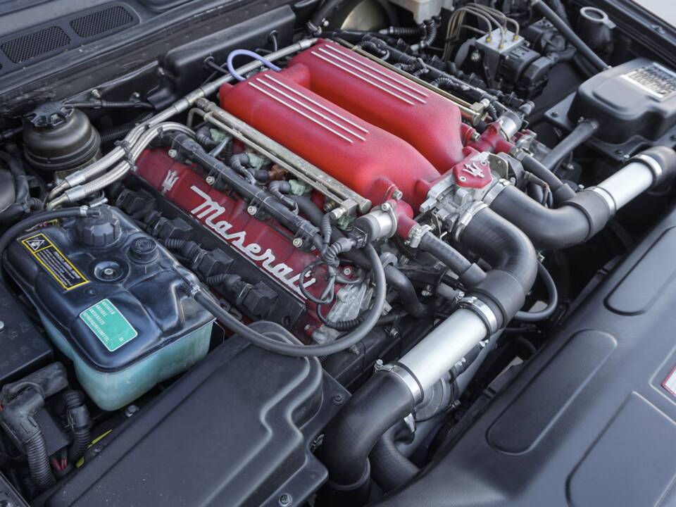 Image 35/43 of Maserati Quattroporte 3.2 Evoluzione (1999)