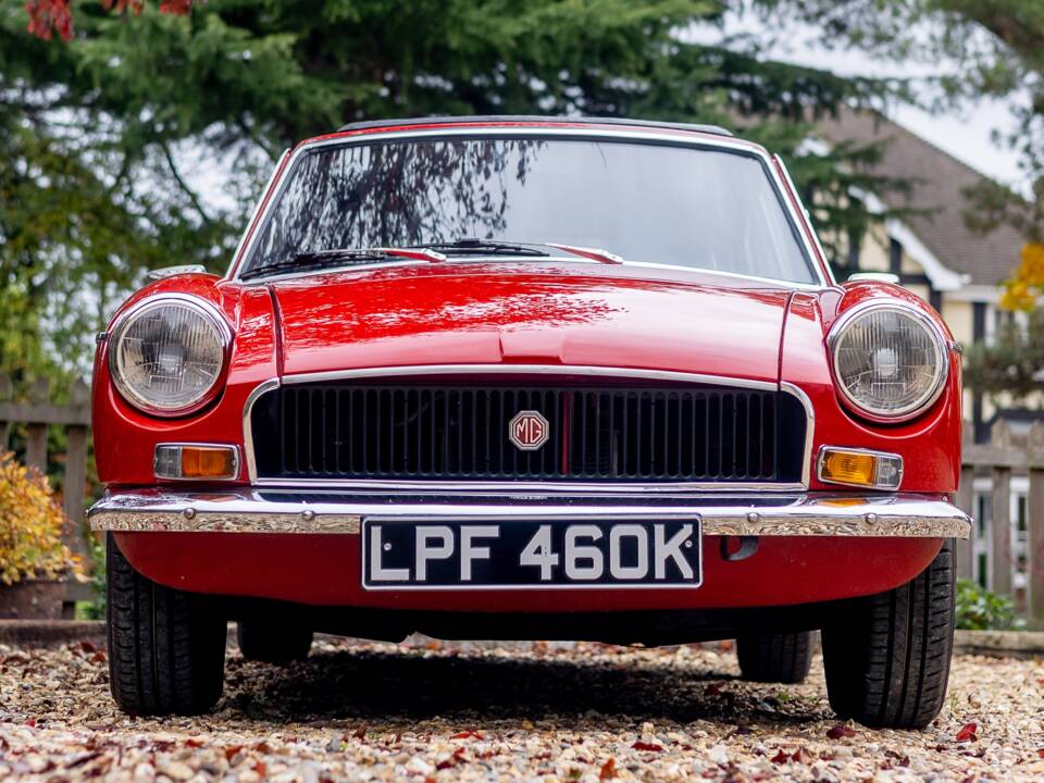 Image 6/39 de MG MGB GT (1972)