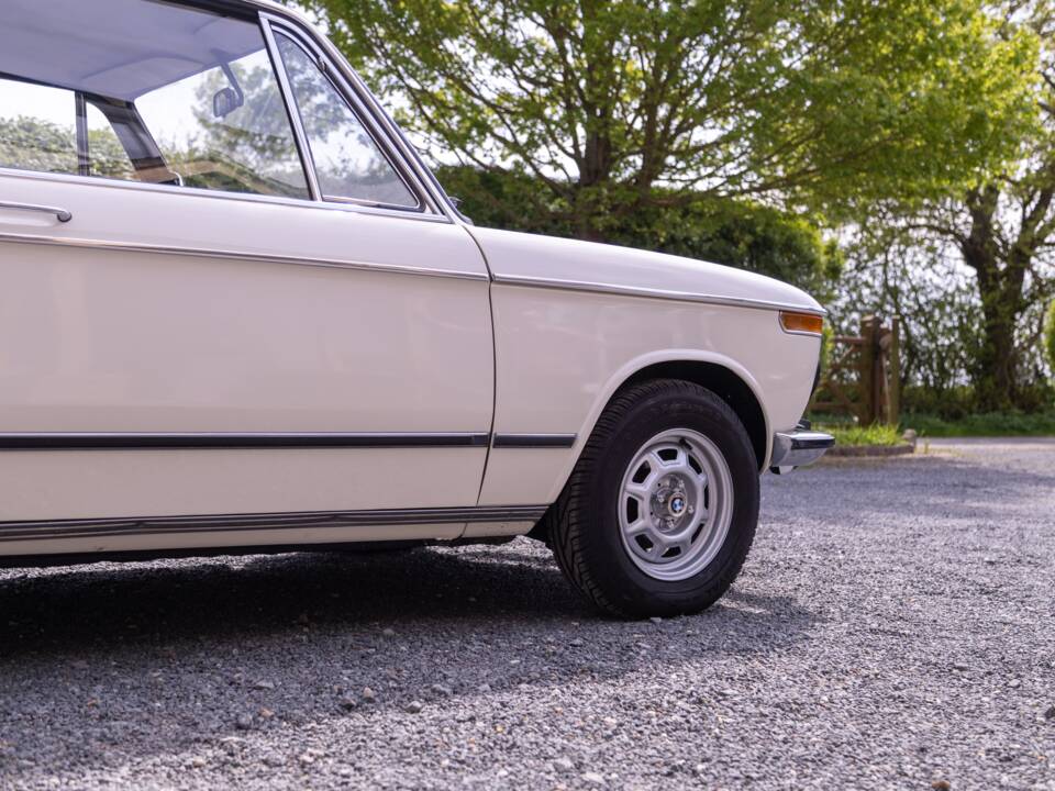 Imagen 22/50 de BMW 1802 (1975)