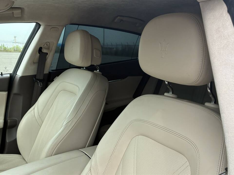 Image 20/56 of Maserati Quattroporte S (2015)