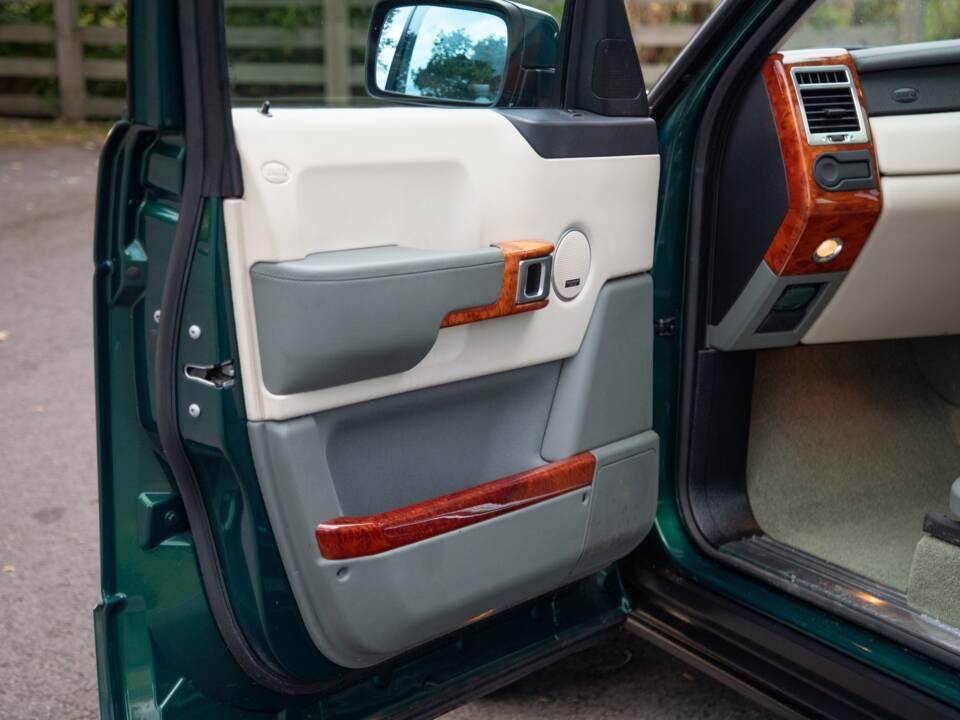 Image 50/50 de Land Rover Range Rover Vogue V8 (2005)