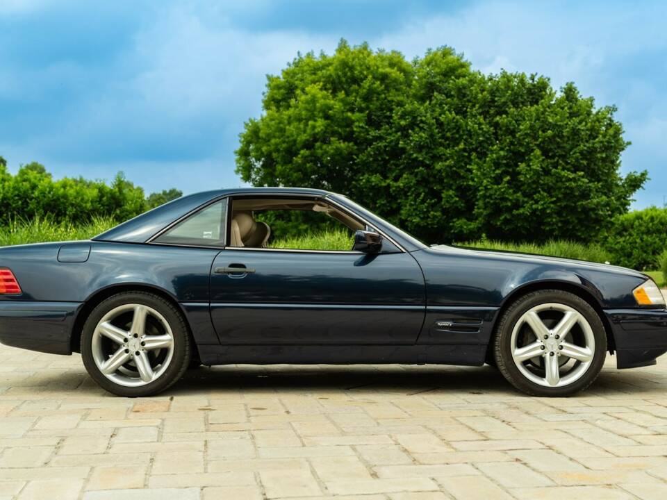 Image 13/50 de Mercedes-Benz SL 500 (1998)