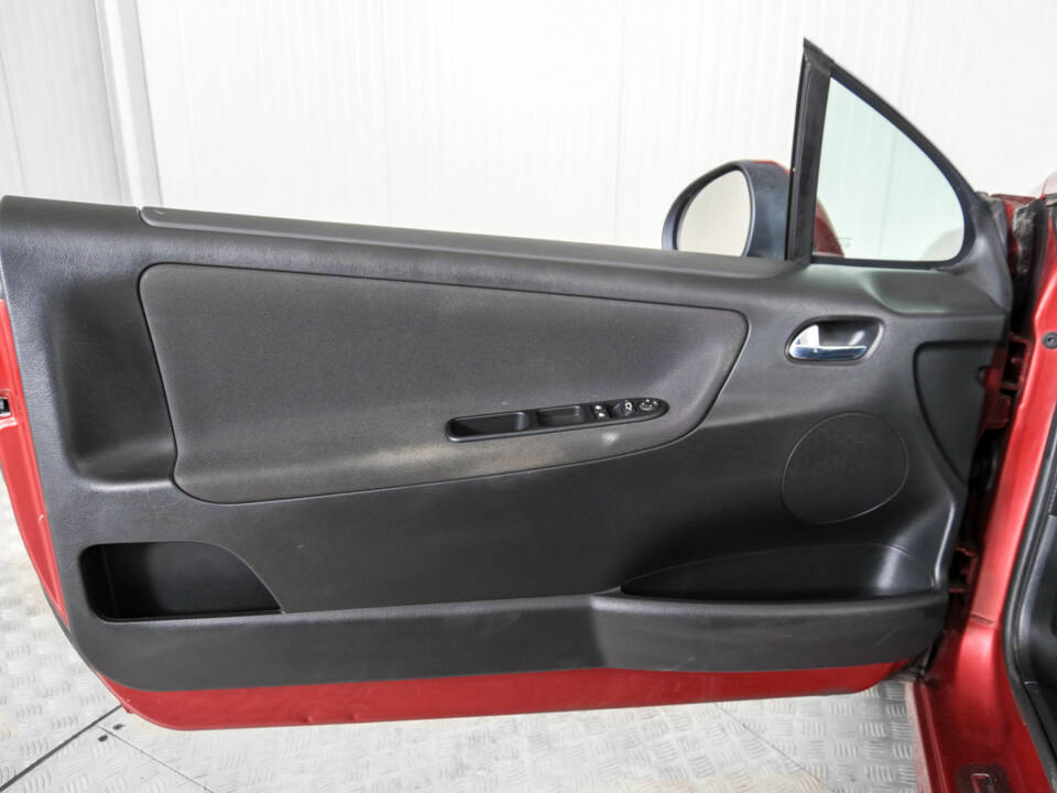 Imagen 35/50 de Peugeot 207 CC 1.6 VTi (2008)