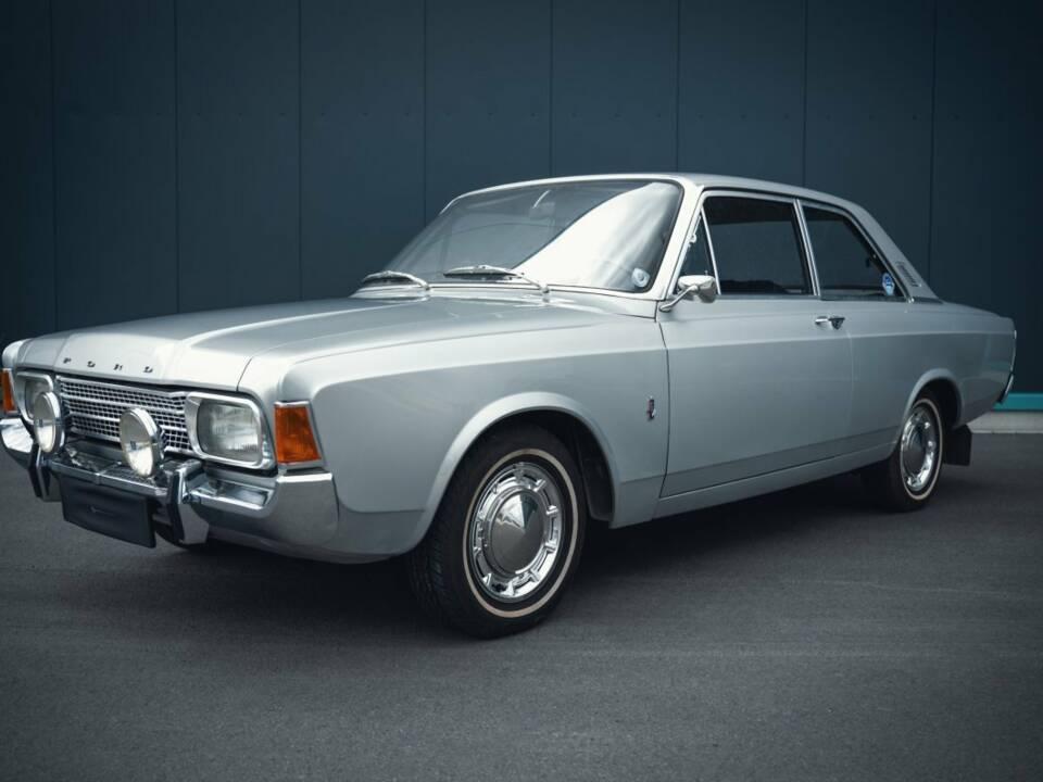 Image 2/15 of Ford 17m 2000S (1969)