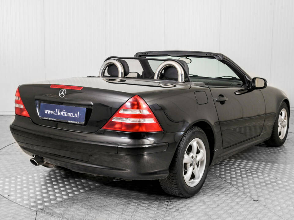 Image 18/50 of Mercedes-Benz SLK 200 Kompressor (2001)