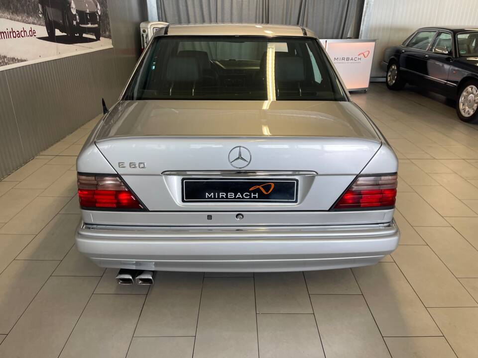 Bild 9/19 von Mercedes-Benz E 60 AMG (1993)