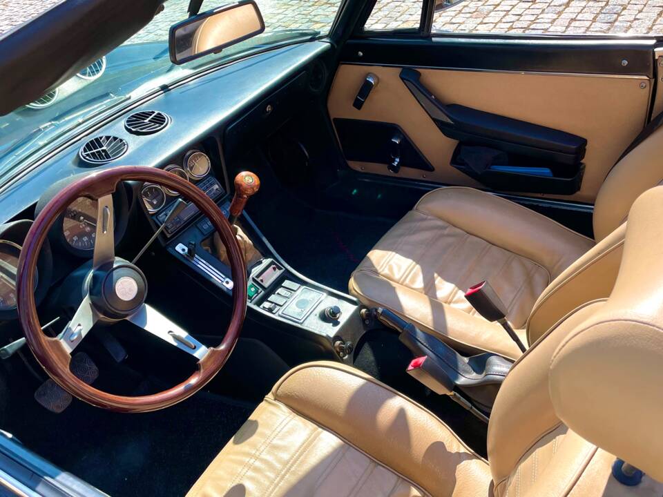 Bild 12/16 von Alfa Romeo 2000 Spider Veloce (1981)