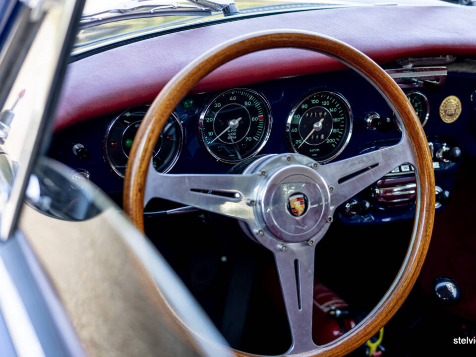 Image 33/57 of Porsche 356 C 1600 SC (1964)