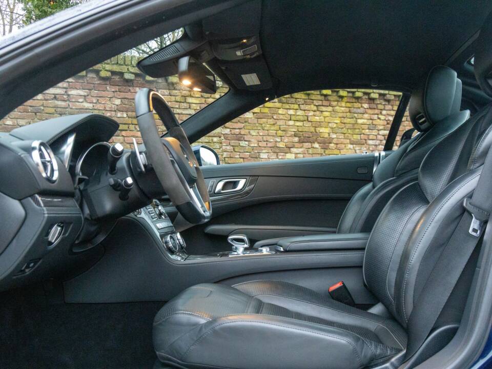 Immagine 43/50 di Mercedes-Benz SL 63 AMG (2012)