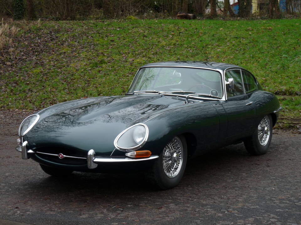 Image 1/14 of Jaguar E-Type 3.8 Flat Floor (1961)