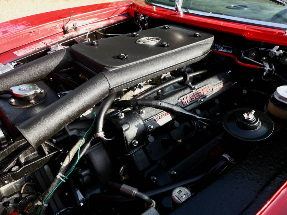 Image 27/50 de Maserati Indy 4700 (1971)