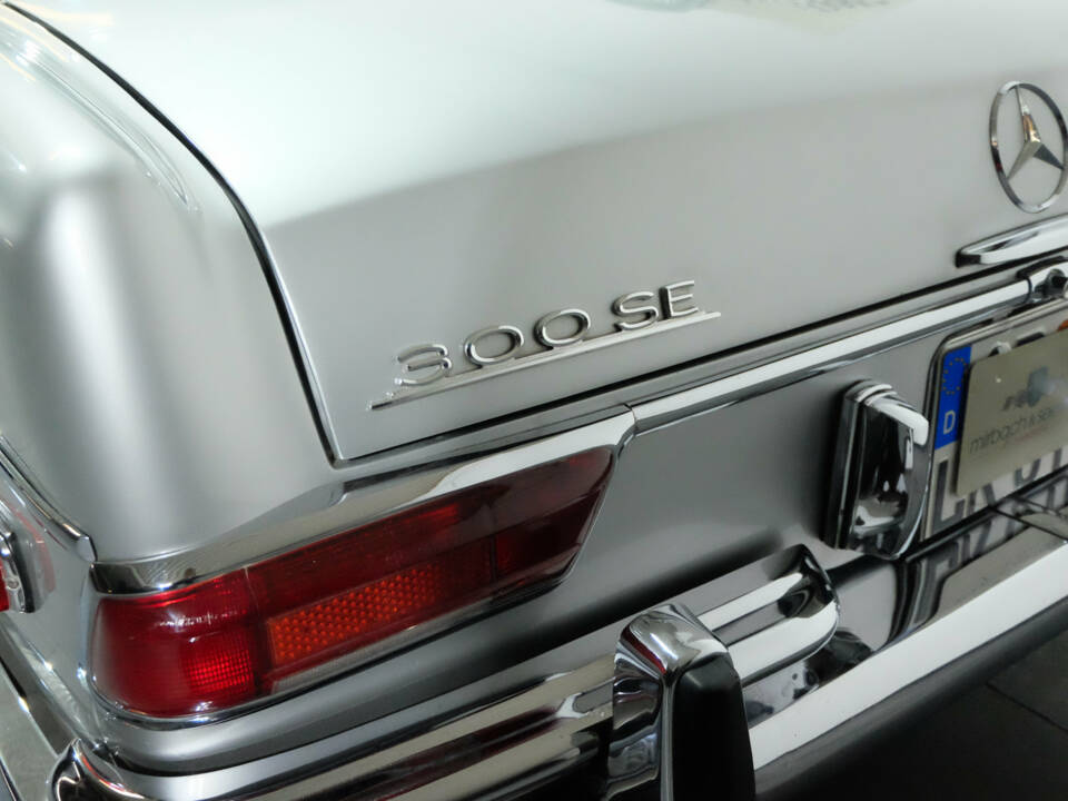 Image 7/33 of Mercedes-Benz 280 SE (1968)