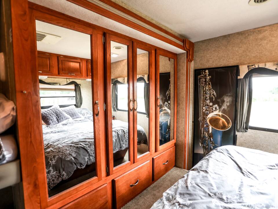 Immagine 17/28 di Coachmen Mirada 350 DS (2008)