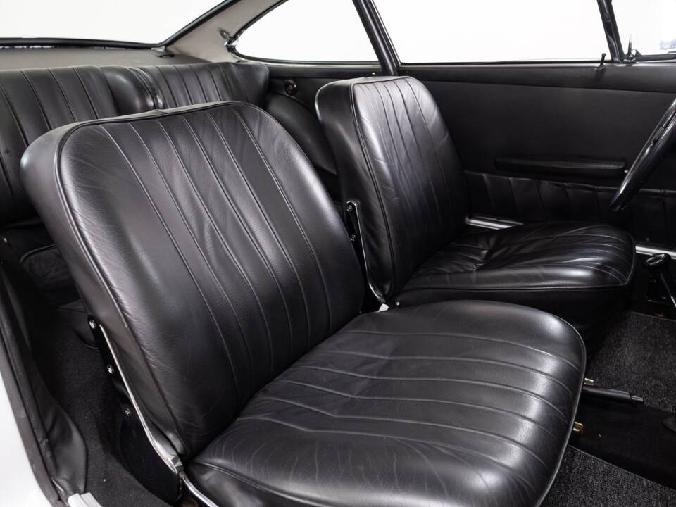 Image 20/34 of Porsche 911 2.0 S (1966)