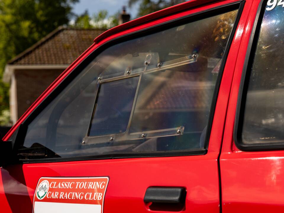 Bild 29/50 von Ford Escort XR3i (1982)