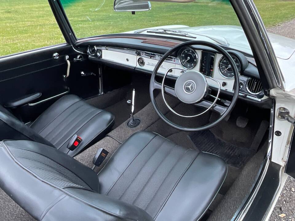 Image 37/37 de Mercedes-Benz 230 SL (1964)