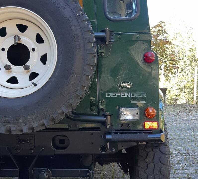 Image 6/34 of Land Rover Defender 90 Td5 (2000)