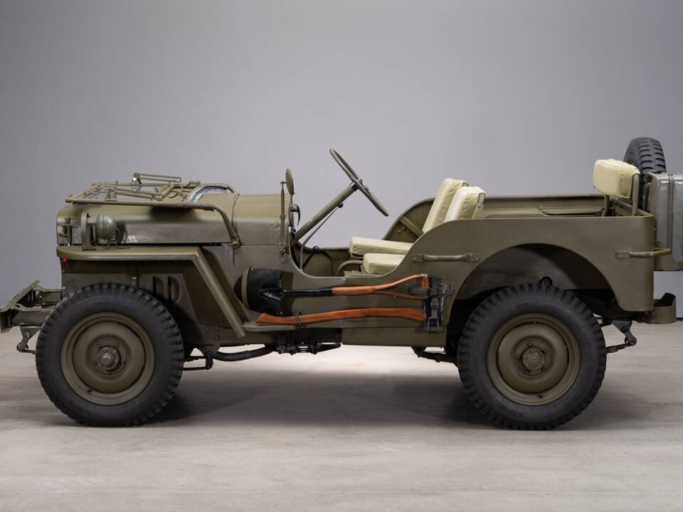 Image 7/35 of Jeep Willys-Overland CJ-3A (1944)