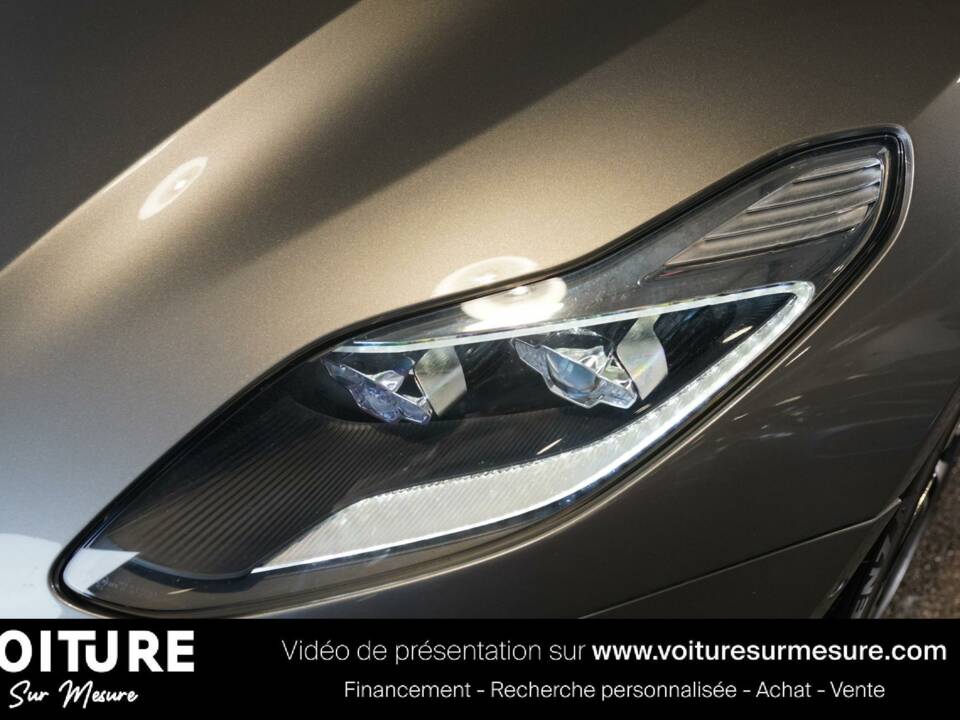 Image 16/29 of Aston Martin DB 11 V12 (2018)