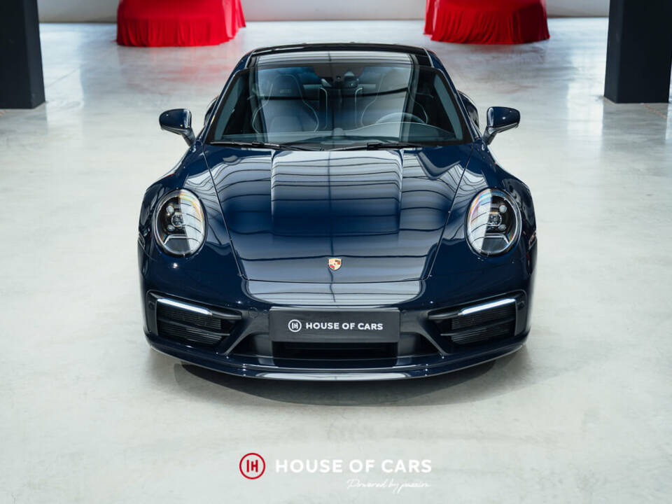 Image 3/50 de Porsche 911 Carrera 4S &quot;Belgian Legend Edition&quot; (2020)