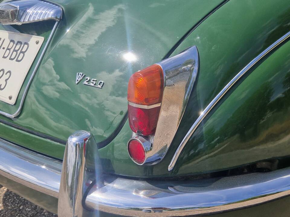 Afbeelding 7/8 van Daimler V8-250 (1968)