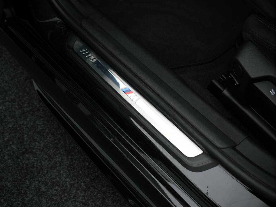 Image 47/50 of BMW 330i xDrive Touring (2025)