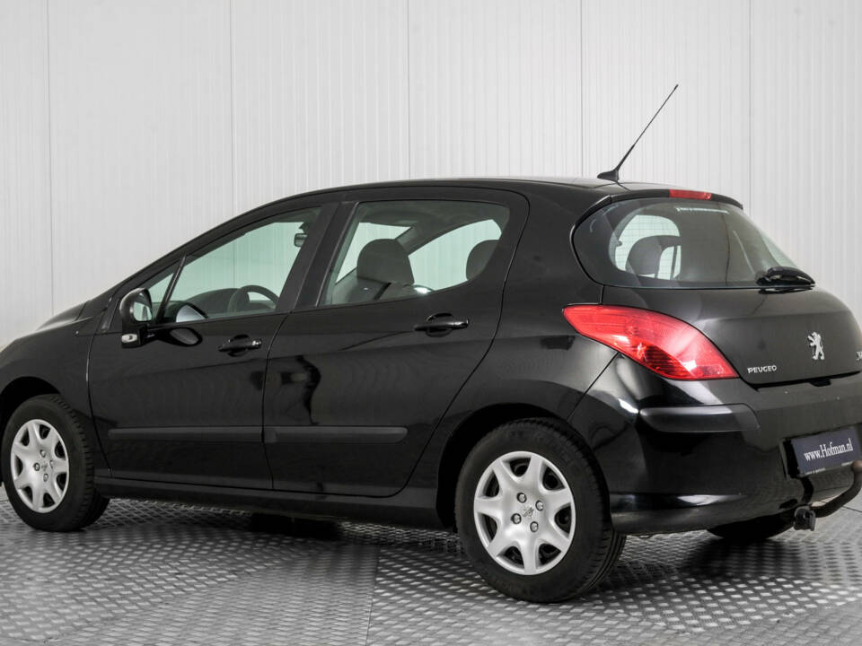 Bild 6/48 von Peugeot 308 1.6 VTi 120 Break (2008)