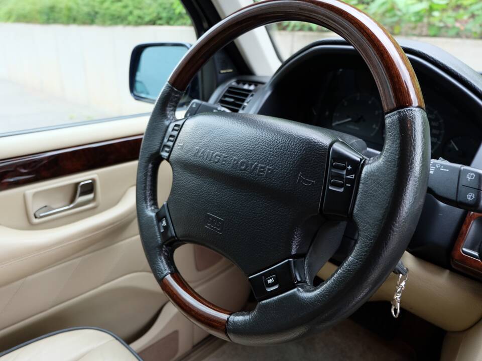 Afbeelding 59/95 van Land Rover Range Rover 4.6 Vogue (2002)