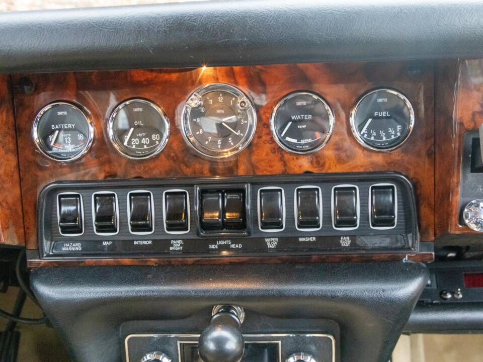 Image 44/50 de Jaguar E-Type (1969)