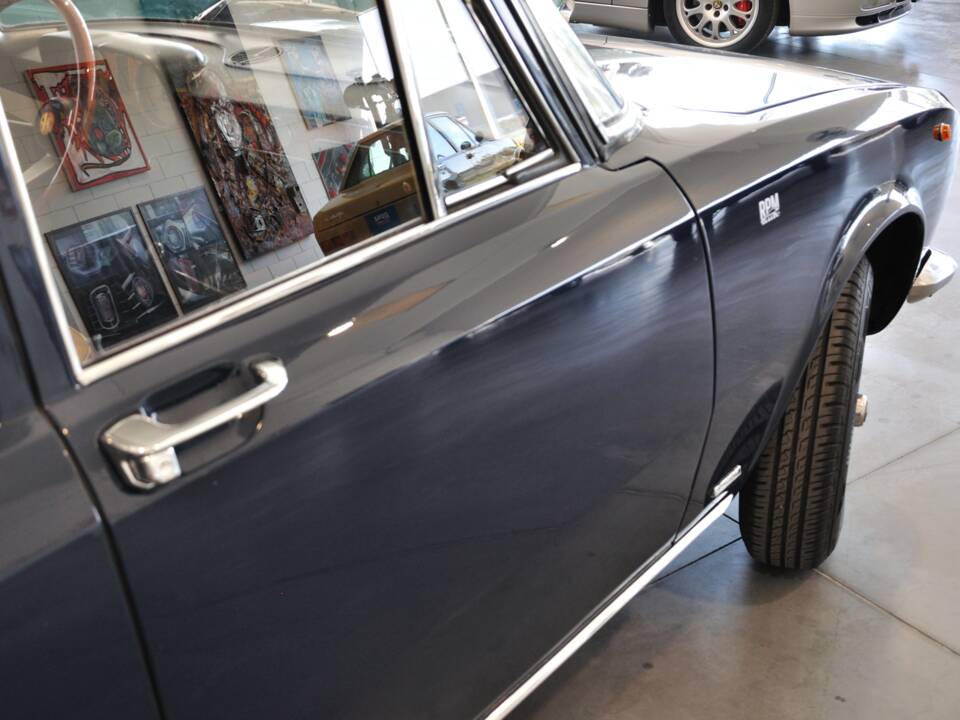 Image 10/35 of Alfa Romeo 2000 Berlina (1972)