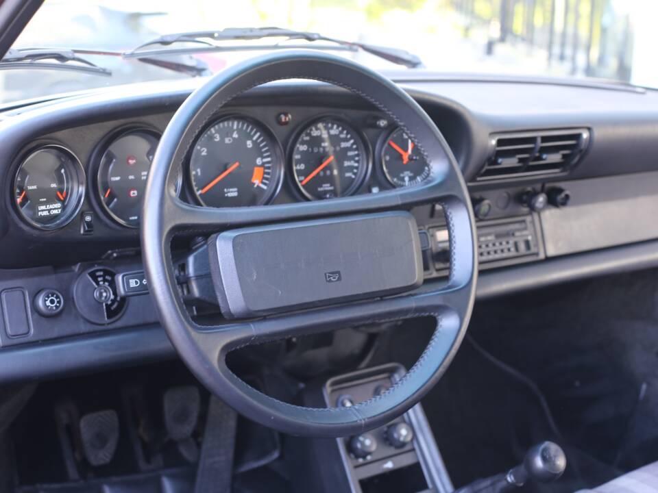Afbeelding 16/50 van Porsche 911 Carrera 3.2 (1988)