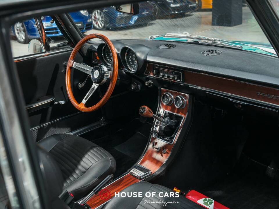 Image 17/25 of Alfa Romeo 1750 GT Veloce (1970)