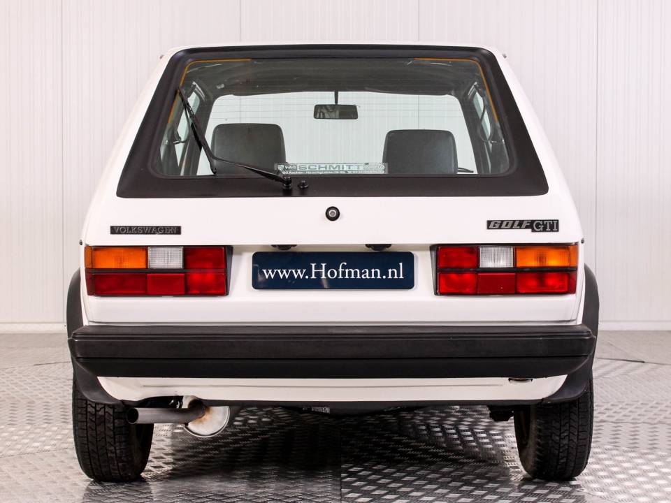Immagine 4/50 di Volkswagen Golf Mk I GTI 1.8 (1983)