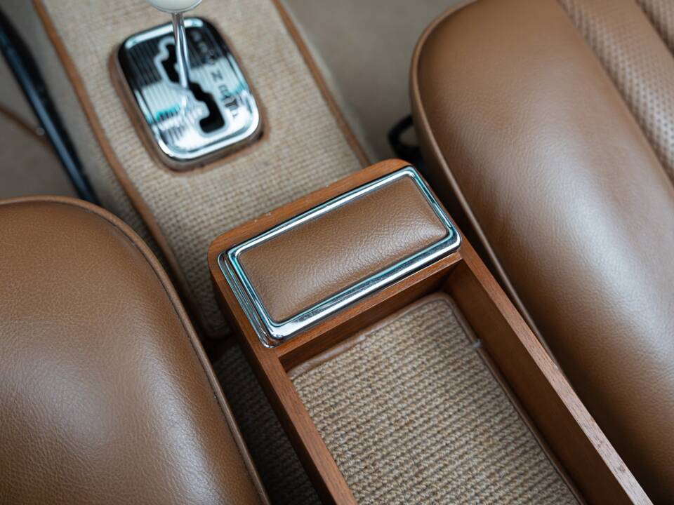 Image 33/41 of Mercedes-Benz 280 SL (1969)