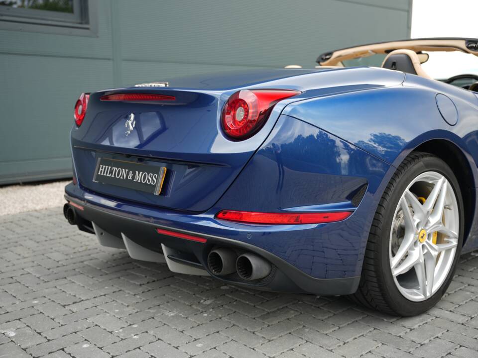 Image 49/50 of Ferrari California T (2015)