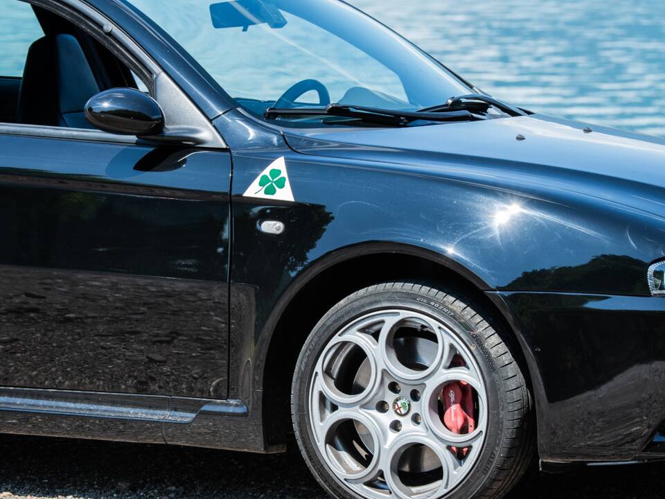Imagen 7/45 de Alfa Romeo 147 3.2 GTA (2003)