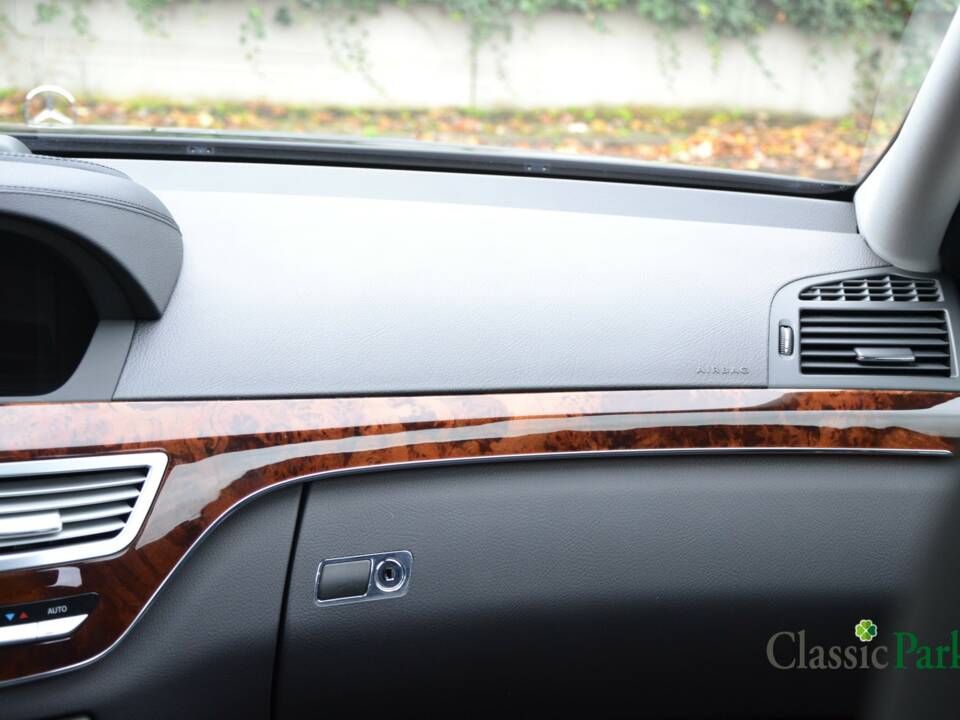 Bild 49/50 von Mercedes-Benz S 500 (2006)